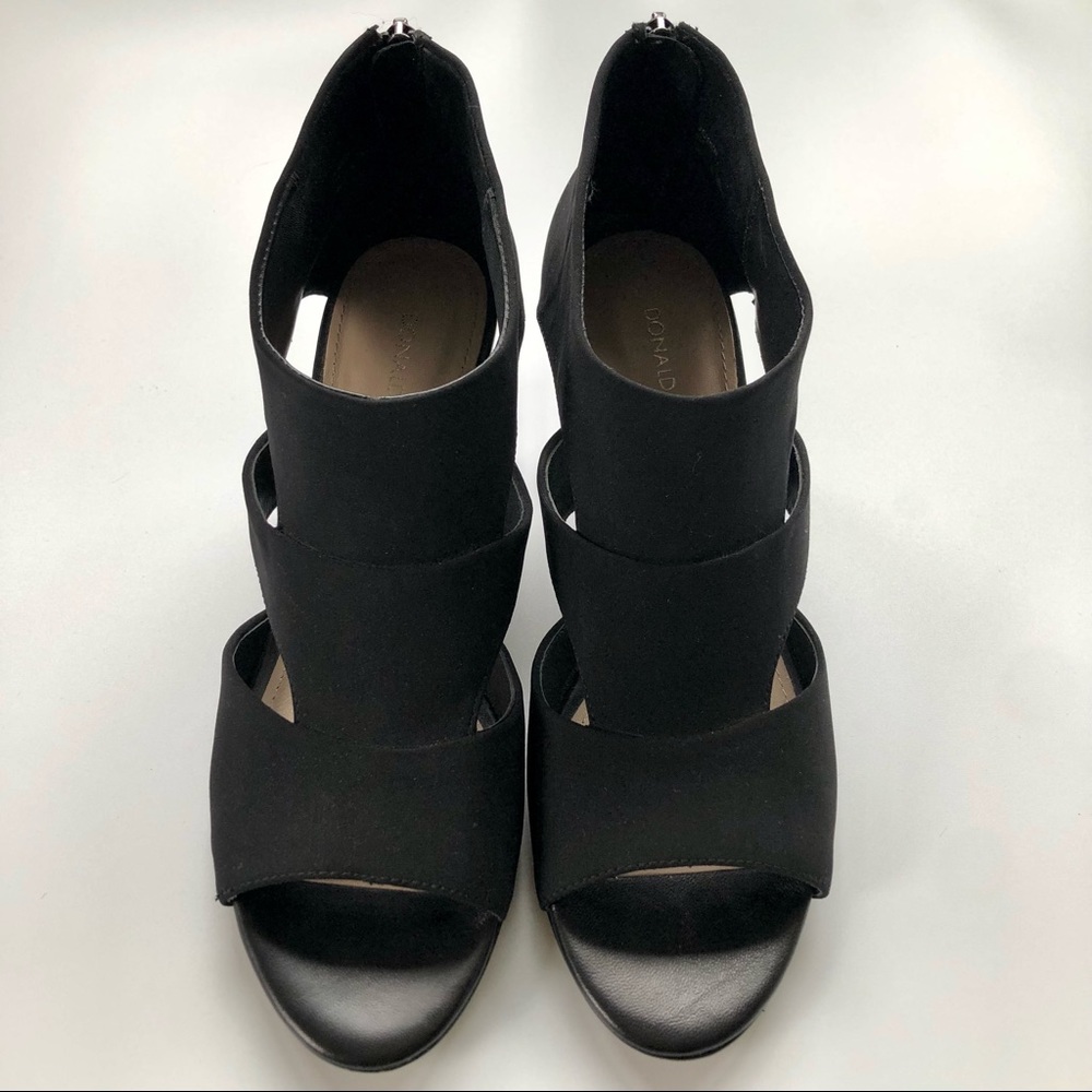 Donald Pliner Women Jenkin Leather Wedge Heel Sandals
